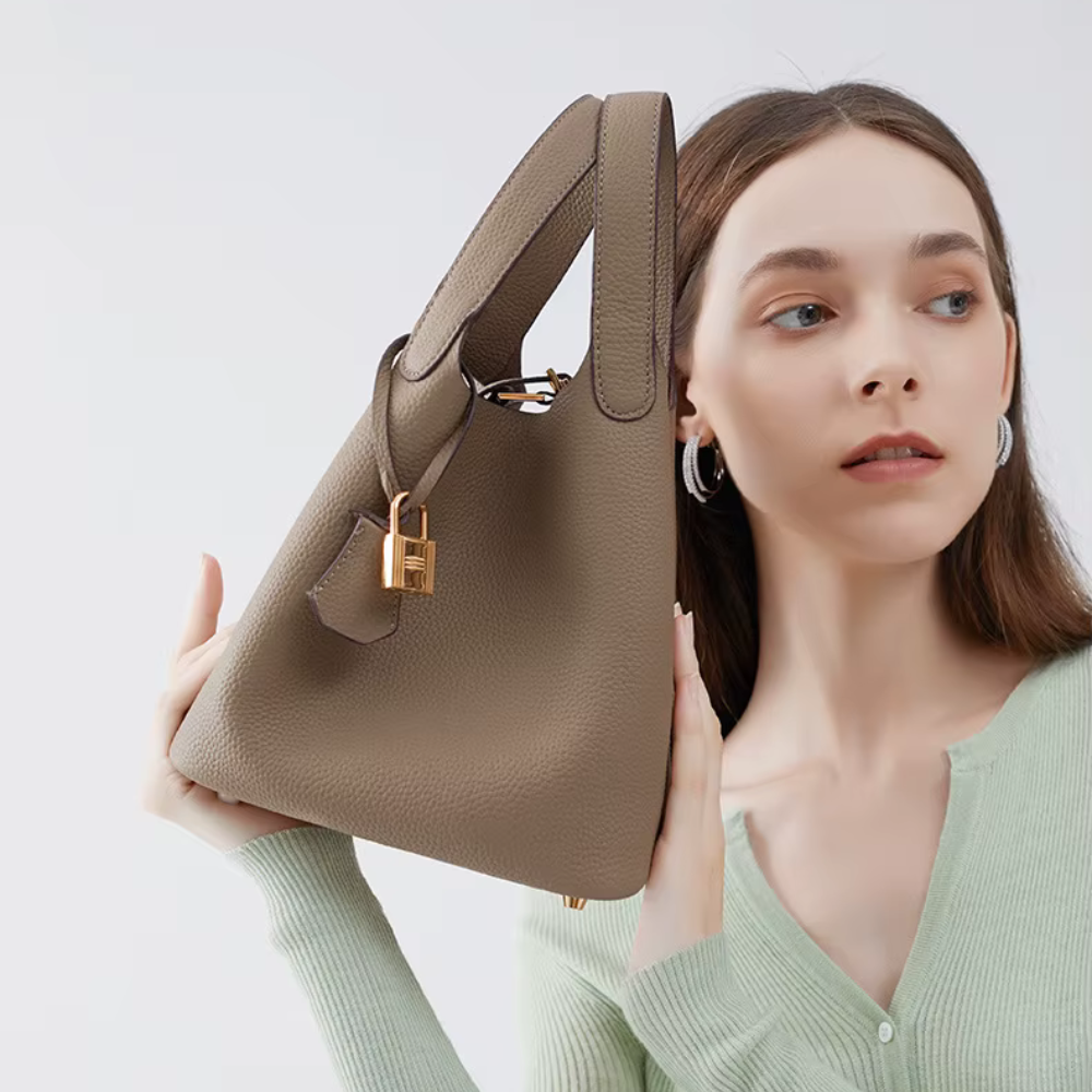 Bolso de mano  – Diseño Minimalista y Elegante