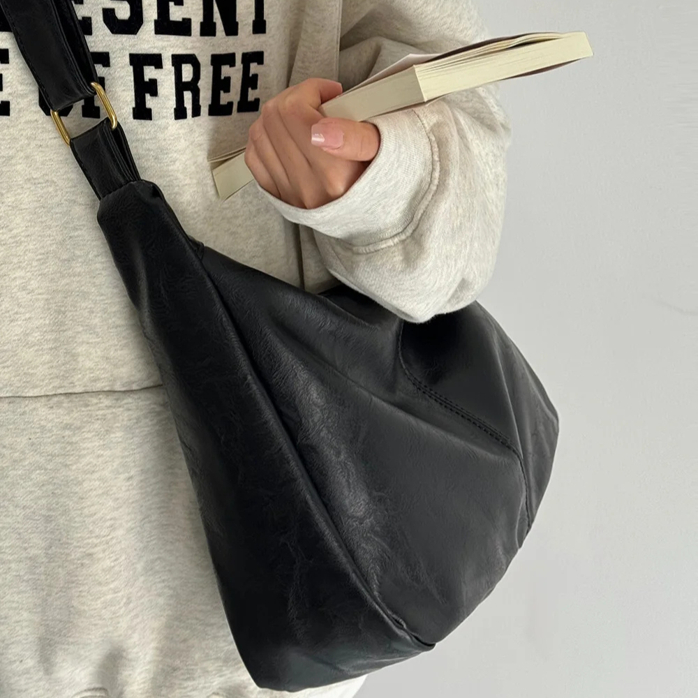 ÉLYRA  | Bolso Hobo Minimalista de Uso Diario